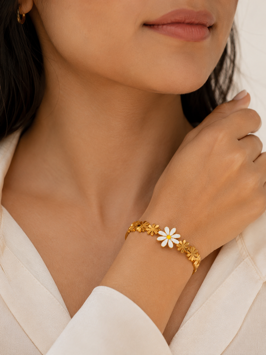 Florea Petal Bracelet