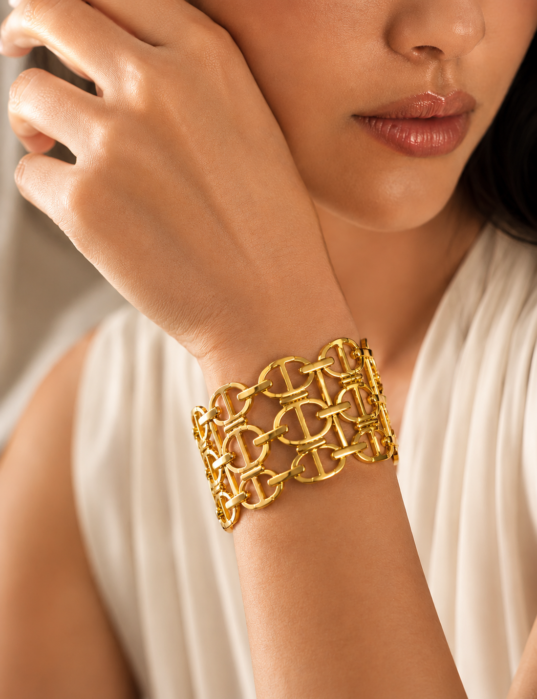 Velion Curve Bracelet