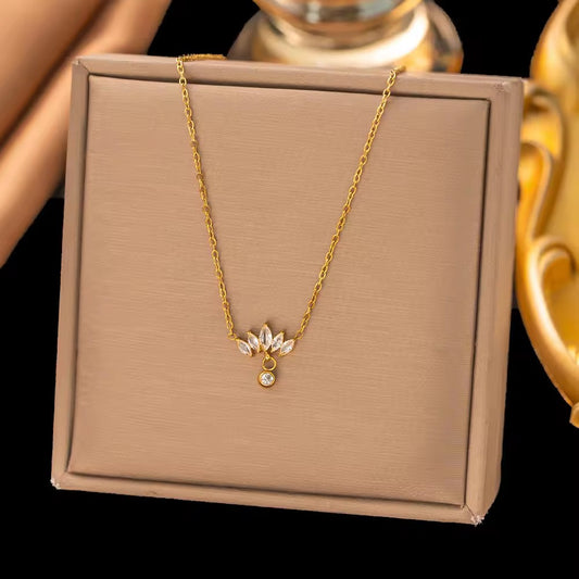 Elara Crystal Bloom Necklace
